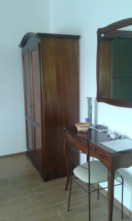 B&B La Coccarda CastellʼAlfero Pokój zdjęcie