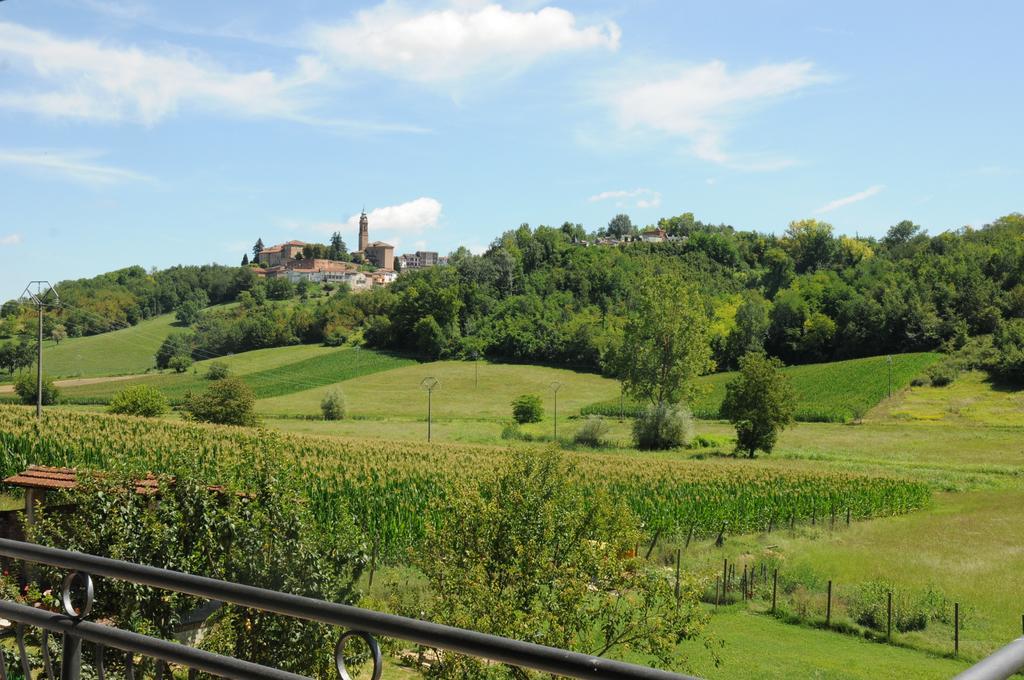 B&B La Coccarda CastellʼAlfero Zewnętrze zdjęcie